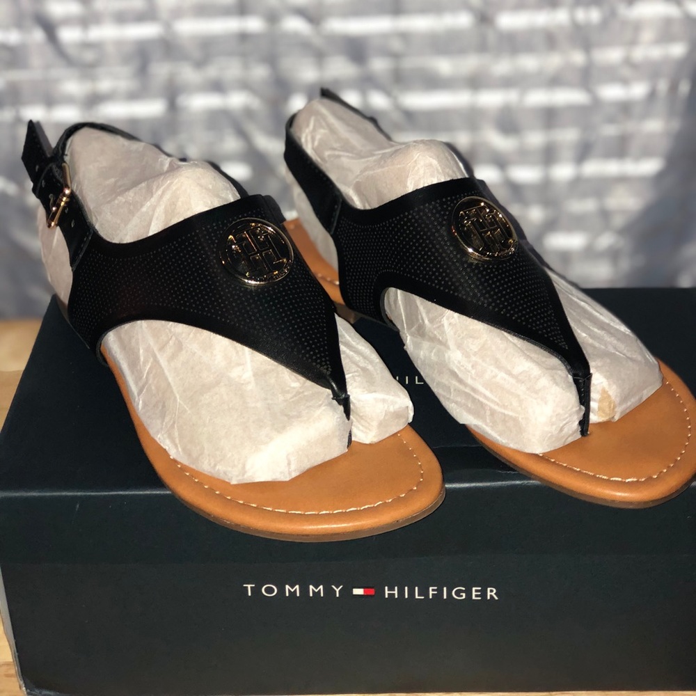 TOMMY HILFIGER Women's Senia Sandal